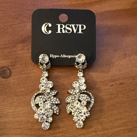 Charming Charlie Jewelry - 💎 Gorgeous Faux Diamond Rhinestone Drop Earrings